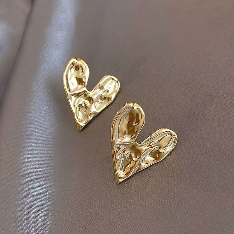 Irregular heart earrings Simple heart-shaped earrings